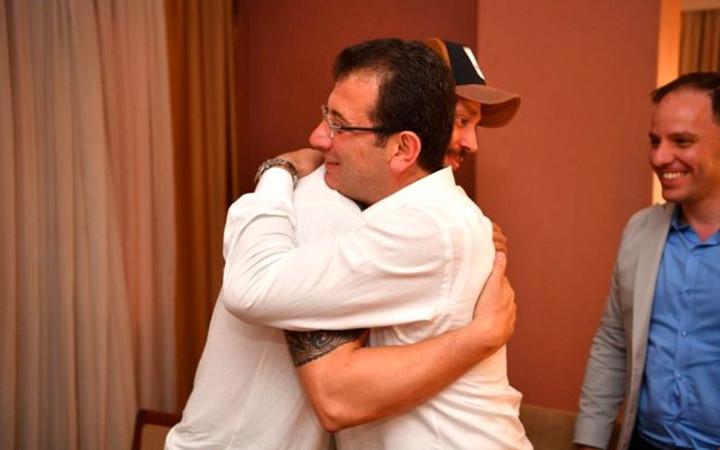 Ekrem İmamoğlu, seçim kampanyasına bağış yapan Murat Boz ile buluştu