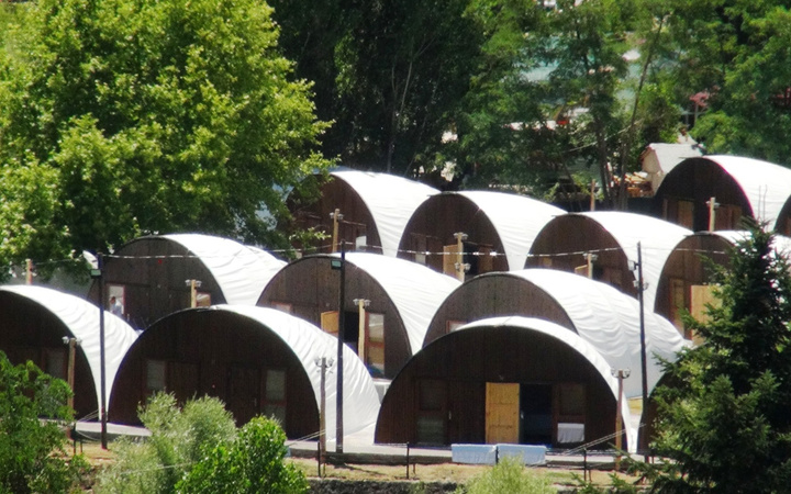 Türkiye'de bir ilk! Tunceli'de çadır kamp konseptli otel açıldı