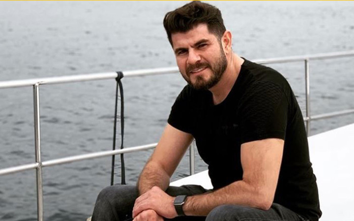 Tuğrul Selmanoğlu’nun Jaguar marka arabası Twitter'da olay oldu