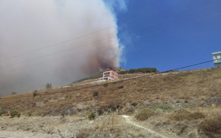 Burgazada ve Balıkesir'de eş zamanlı yangın çıktı! Ekipler müdahale ediyor