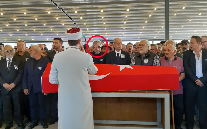 Tarık Ünlüoğlu'nun cenazesinde skandal! Selçuk Yöntem hayatının şokunu yaşadı
