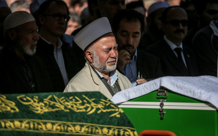 İmam oğlunun ve torununun cenaze namazını kıldırdı! Gözyaşları sel oldu aktı