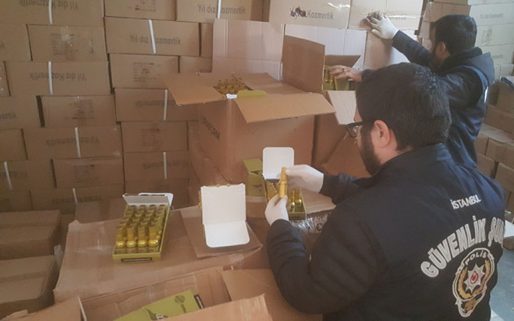 İstanbul'da yasaklı cinsel ürün operasyonu