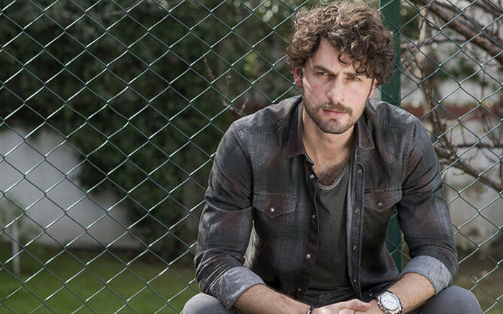 Birkan Sokullu Eda Gürkaynak ile aşkını ilan etti ailesiyle de tanışmış