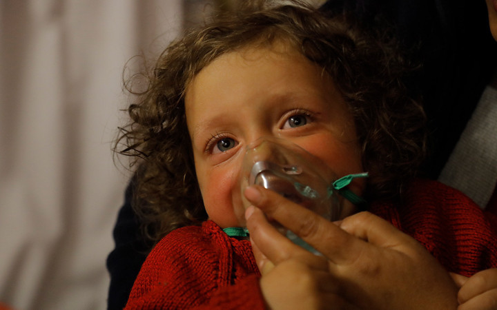 Yunanistan sığınmacılara yine gaz bombalarıyla saldırdı