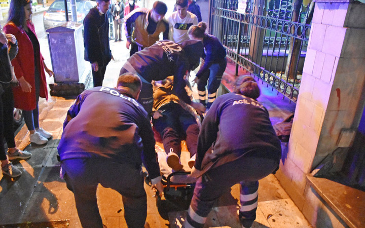 Manisa'da türbede genç kızın bacağına korkuluk demiri saplandı