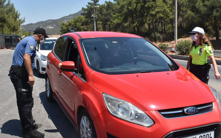 Bodrum'a son 3 günde 300 bine yakın araç giriş yaptı tedbirleri artırıldı