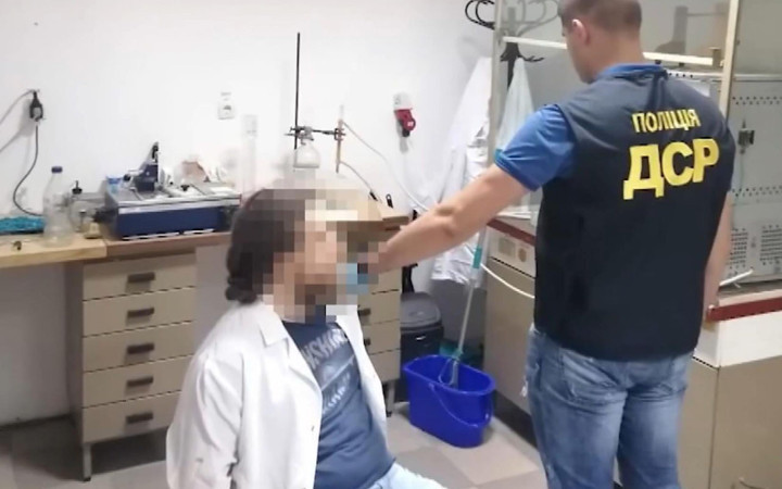 Üniversitede uyuşturucu laboratuvarı bulundu Ukrayna'da zehir tacirlerine operasyon