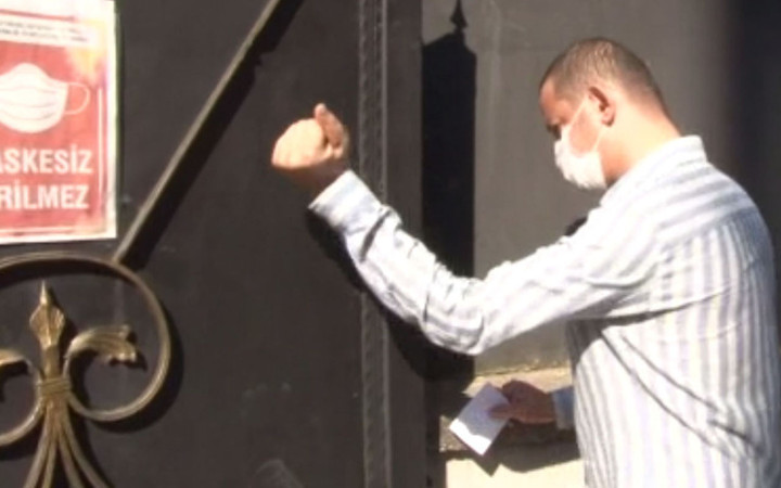 Türkiye'de KPSS sınavında da manzara aynı: Yetişemeyince sınava alınmadılar