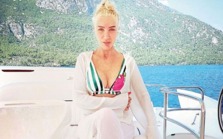 Koronavirüsten korkan Seda Sayan İstanbul'u terketti teknede yaşıyor