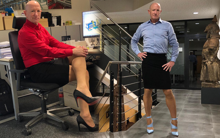 61 yaşındaki adamı görenler gözlerine inanamadı! Etek giyip işe gidiyor