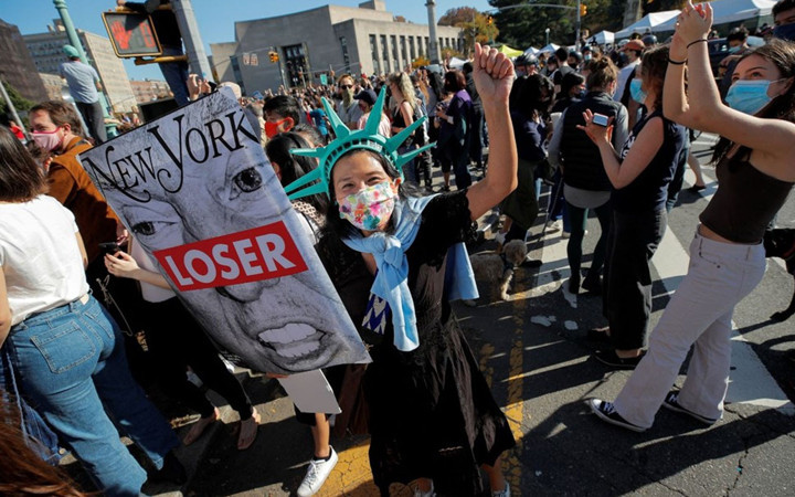 Binlerce ABD'li sokağa döküldü! Joe Biden'ın başkanlığını böyle kutladılar