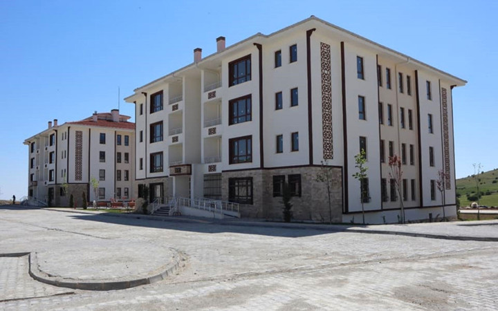 TOKİ'den çekilişsiz kurasız yeni konut satışları! 114 bin liraya ev alma imkanı işte o iller...