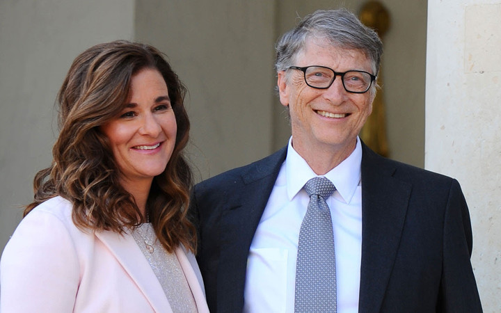 Çok sayıda helikopter uçak ev araba arazi... Bill Gates ve Melinda Gates anlaşmaya vardı