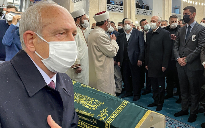 CHP lideri Kemal Kılıçdaroğlu'nun acı günü! Cemil Erhan son yolculuğuna uğurlandı