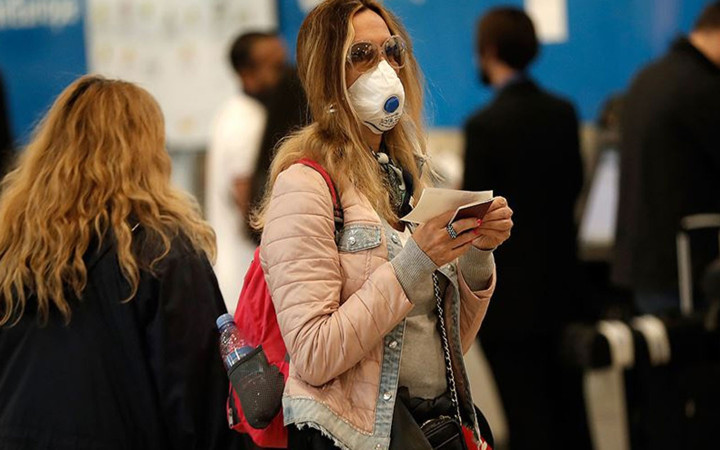 Omicron varyantının ana semptomu belli oldu! Her 10 kişiden 9'unda görüldü