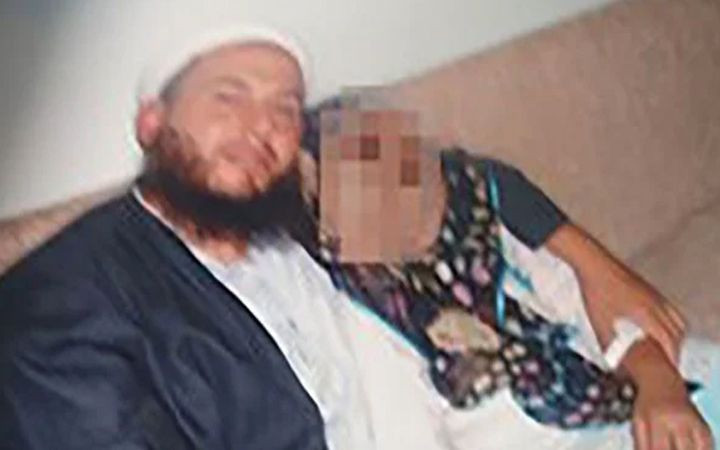 Yusuf Ziya Gümüşel'in 6 yaşında evlendirdiği kızı ve eşinin ses kaydı : Kadir ayaklarımı okşadı ve... - Resim: 2