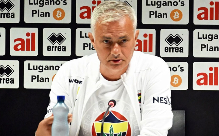 'İstemiyor' iddialarını yalanladı! Mourinho'dan Rafa Silva açıklaması