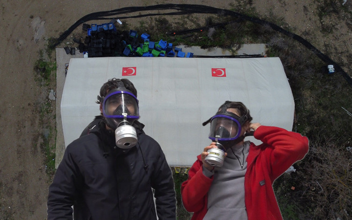 Şehir hayatını bırakan çift köyde tesis kurdu! Yılda 10 ton ürün üretip hepsini satıyorlar