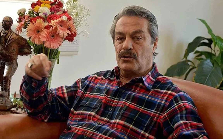 Kadir İnanır'dan yeni fotoğraf! Usta sanatçının son haline bakın