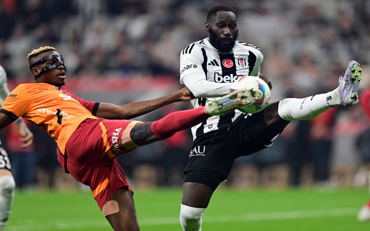 İcardi'den fazla kazanmak istiyor! Victor Osimhen'in istediği maaş dudak uçuklattı