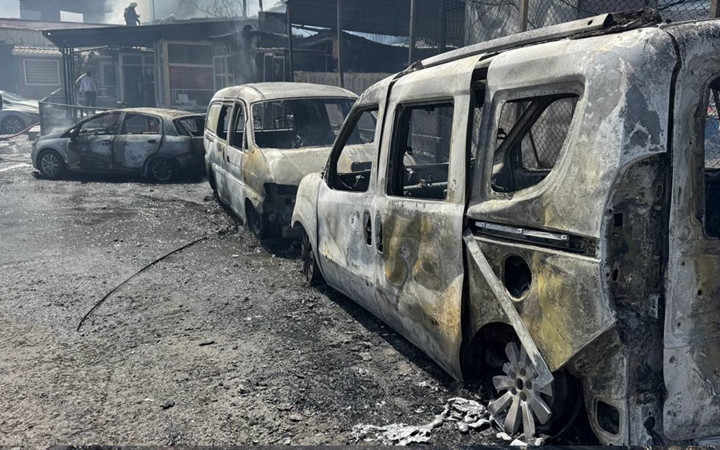 Kimya deposunda büyük yangın! Patlamada otomobiller küle döndü