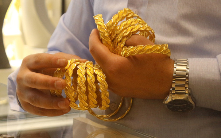 Altın fiyatları 4 bin lirayı aştı! Bu hiç bir şey gram altın 6 bin lira olacak diyor