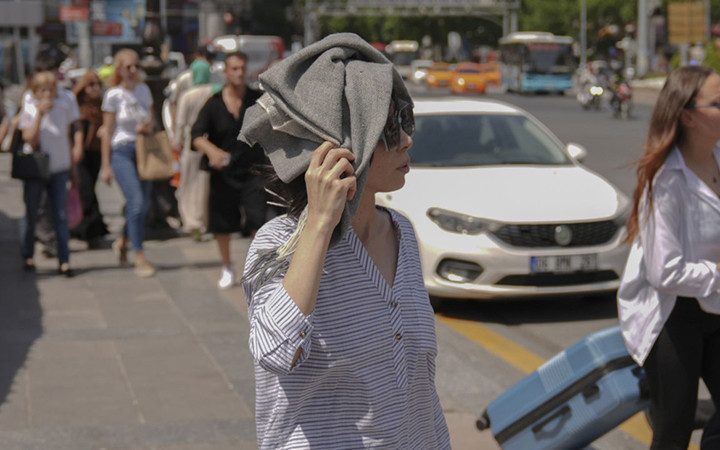 Hafta sonu hava durumuna siz de şaşırıp kalacaksınız! Bir anda bastıracak, Meteoroloji uzmanı açıkladı