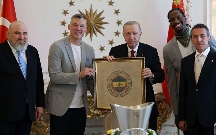 Cumhurbaşkanı Erdoğan, Fenerbahçe Erkek Basketbol Takımı'nı kabul etti