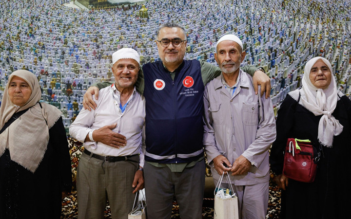 25 yıldır konuşmayan iki komşu Mekke'de barıştı