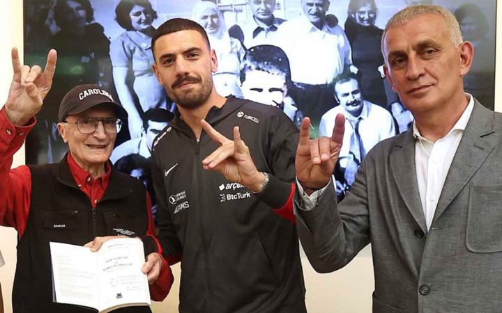 Çok konuşulan bozkurt pozunun perde arkası! Merih Demiral anlattı: Meğer Aziz Sancar...