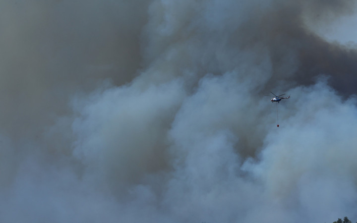 Alevler hızla ilerliyor 26 saattir yanıyor! Sakarya'daki yangın Bilecik'e sıçradı