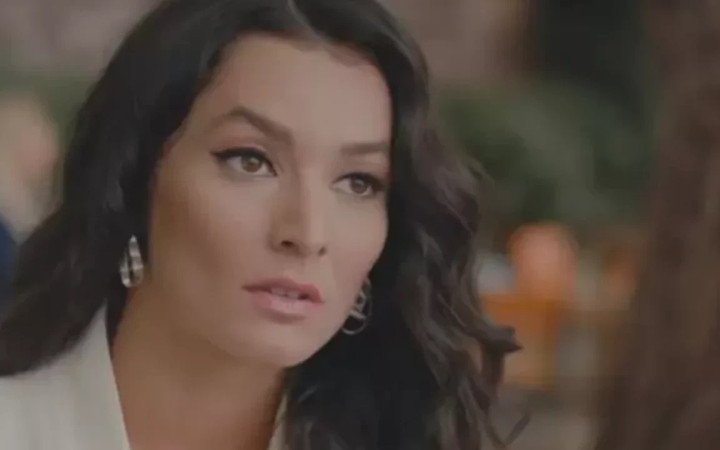 Ünlü güzel Ayşe Akın Squid Game yıldızı ile aşk yaşıyor! "Oyuncu olmadan önce tanıyorduk"