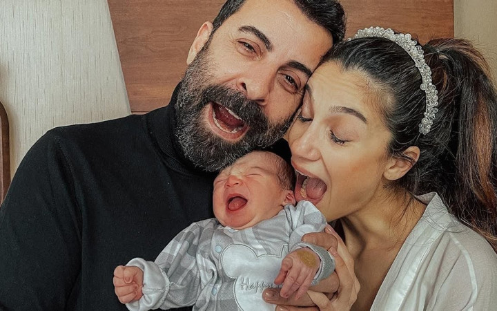 Oyuncu Emre Karayel'in büyük mutluluğu! 2. Bebeğinin cinsiyeti belli oldu...