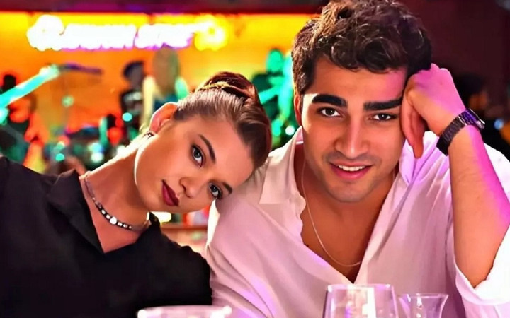 Mert Ramazan Demir Afra Saraçoğlu'nu çabuk unuttu! Yeni aşkı ile Bodrum'da yakalandı