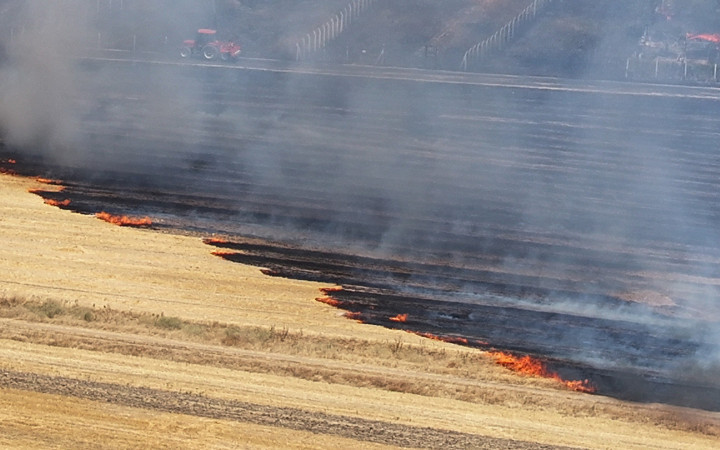 Büyük yangın! Alevler hızla yayılıyor camiden de anons yapıldı