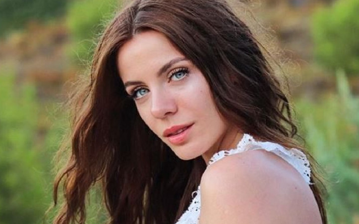 Burak Sevinç ve Başak Parlak iki proje için anlaştı! Başrol olacaklar...