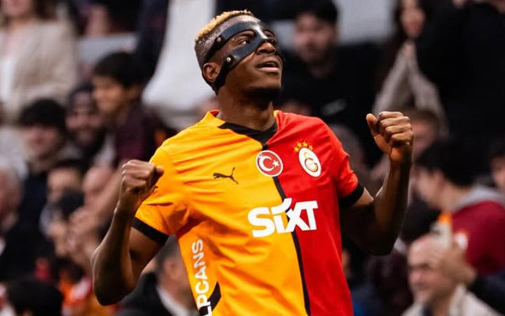 Victor Osimhen Galatasaray'a kavuşuyor! Napoli geri adım attı, transfer için tek engel kaldı...