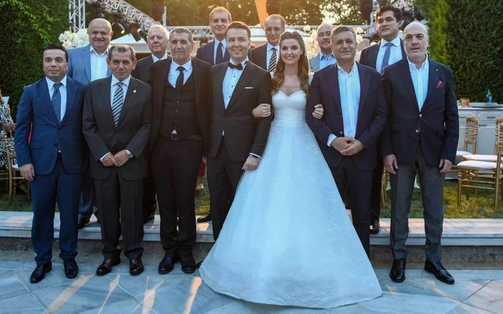 Mehmet Akif Ersoy eşi Pınar Erbaş ile boşandı! Evlendikten 8 ay sonra kriz çıkmıştı