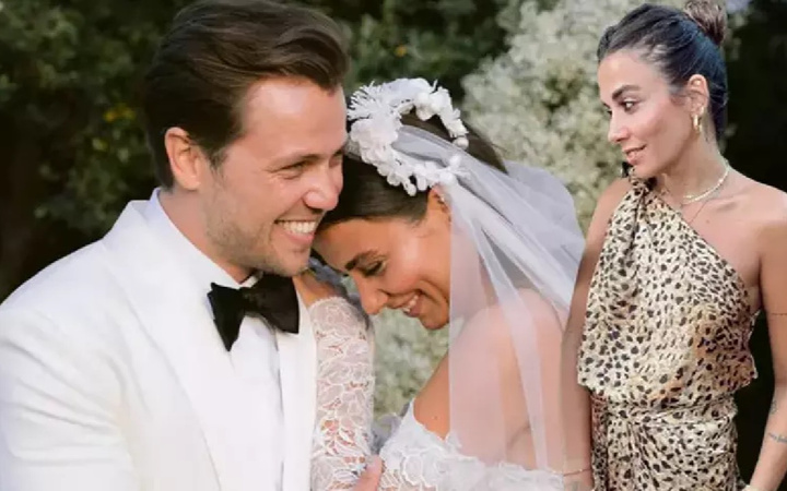Tolga Sarıtaş ve Zeynep Mayruk tatilde! Doğum çok yakın...