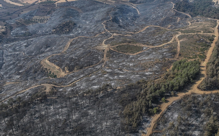 Çanakkale'de yangında zarar gören alanlar dronla görüntülendi