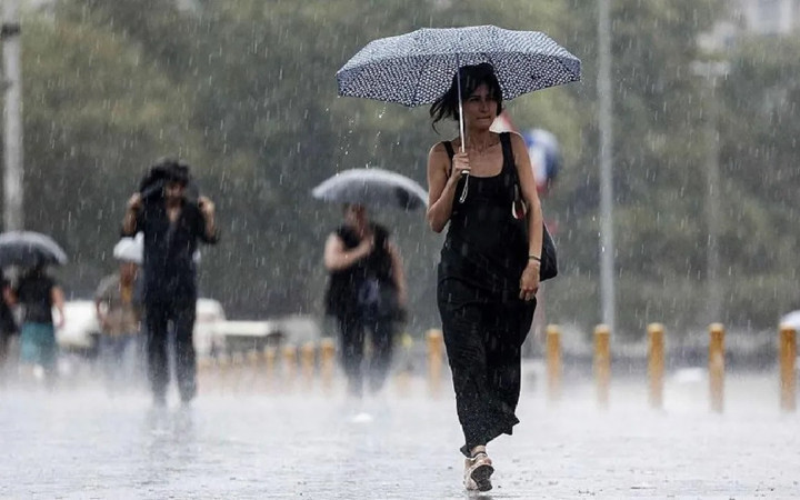 Meteoroloji uyardı! Yaz yağmuru çok şiddetli olacak aşırı sıcaklar da güneye indi