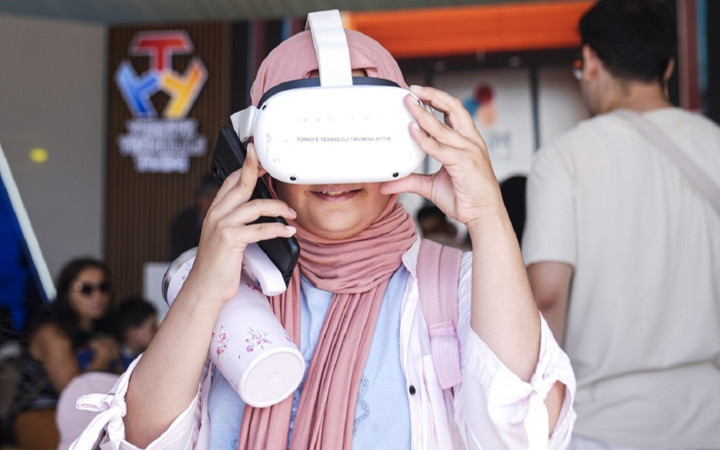 TEKNOFEST Mavi Vatan" 30 Ağustos Zafer Bayramı'nda çocuklardan yoğun ilgi görüyor