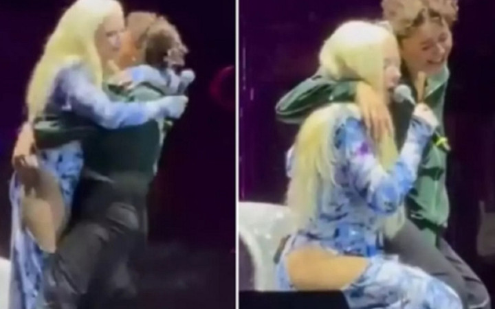 Yasemin Minguzzi'nin acısı dinmiyor! Ece Seçkin konserinde oğlunun sevdiği şarkıyı söyledi...