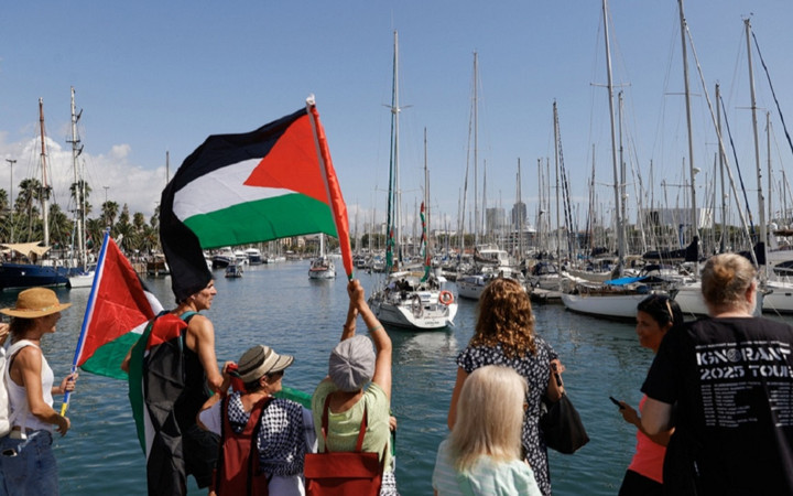 Onlarca tekne İsrail'in ablukasını kırmak ve Filistin ile dayanışma için Akdeniz'de yelken açtı