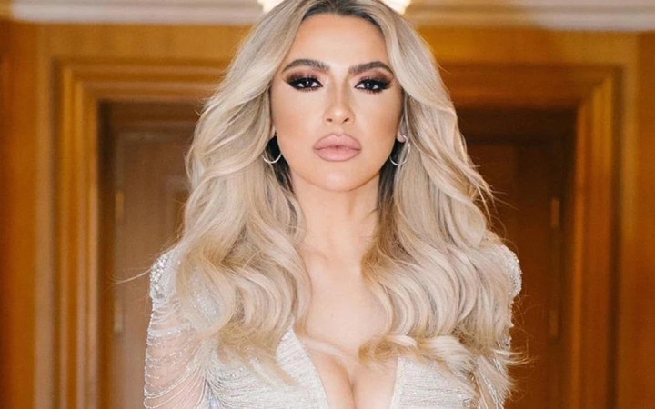 Hadise bu sefer Paris sokaklarını salladı! O hallerine bakanlar bir daha baktı