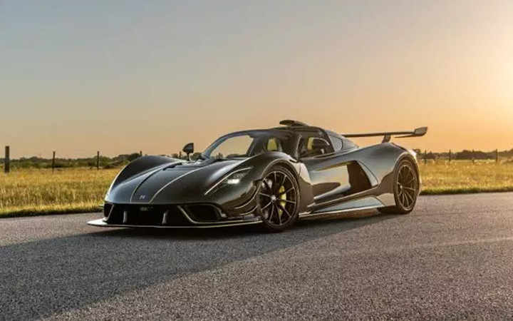 İşte 2025’te piyasaya sürülecek en güçlü otomobiller! Tam 2300 beygir...