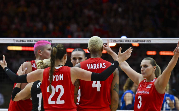 Filenin Sultanları'na tebrik mesajları