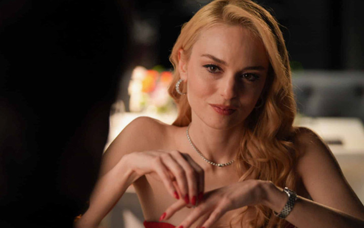 Nilperi Şahinkaya'dan gece yarısı intihar şoku: ''Annemsiz yapamıyorum, beni affedin!''