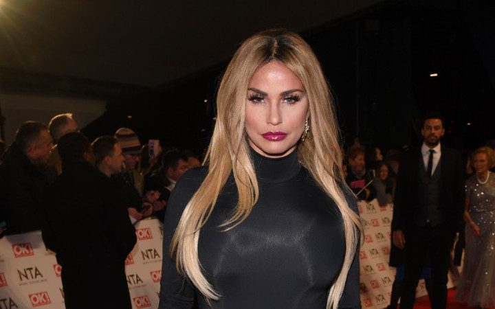 İngiliz model Katie Price son hali ile sevenlerini şaşırttı! Zayıf ve solgun haine yorum yağdı...